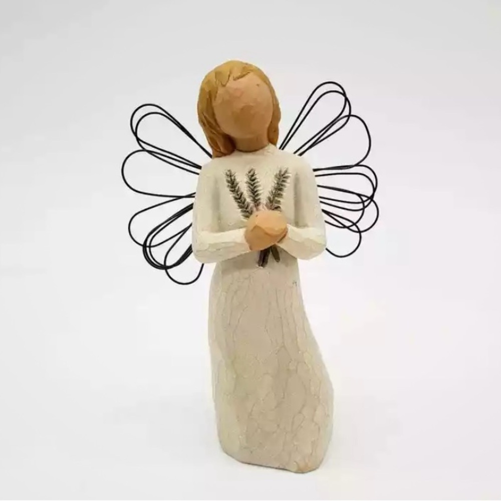 Willow Tree ‘Angel of Remembrance’.